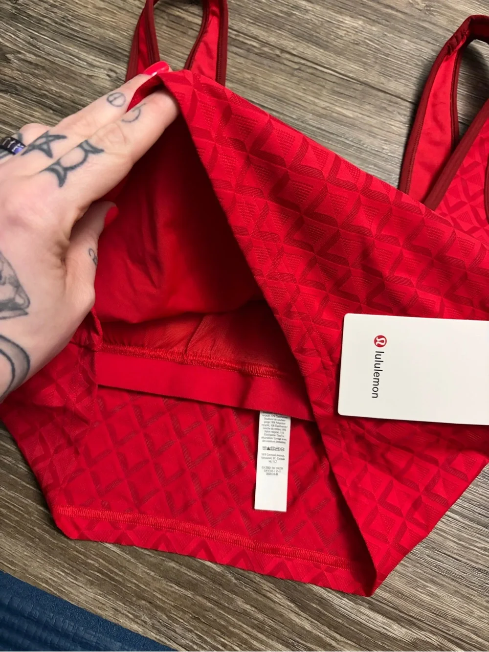 NWT Lululemon Textured Mesh Tennis Tank Top (Lulu Red/Dark Sport Red) Size XL